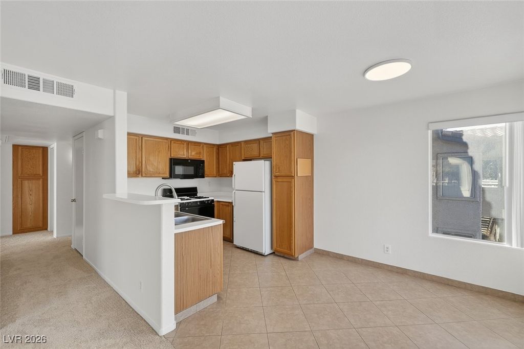 Image 6 of property listing at 5150 Mandalay Springs Drive 201, Las Vegas, NV 89120