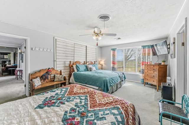 9523 W Fm 1644, Calvert, TX 77837