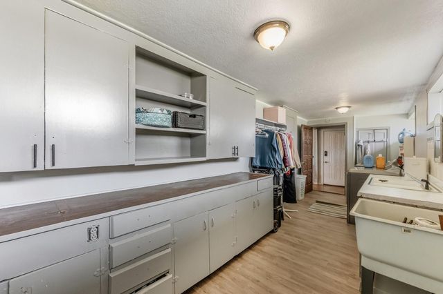 9523 W Fm 1644, Calvert, TX 77837