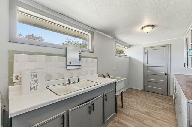 9523 W Fm 1644, Calvert, TX 77837