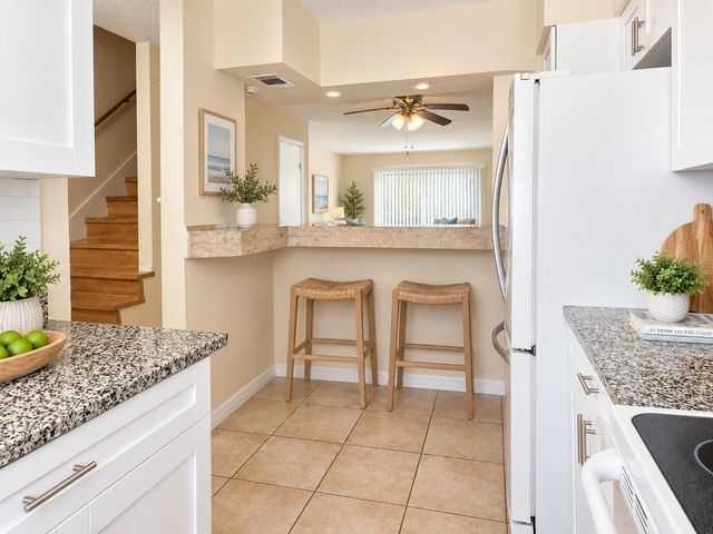 7501 GALLINETA ROAD 7501, Tampa, FL 33615