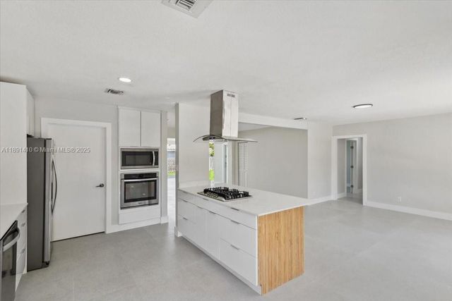 1459 Jefferson St, Hollywood, FL 33020