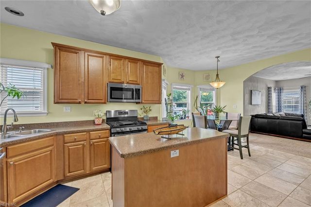 2308 Seaboard RD, Virginia Beach, VA 23456