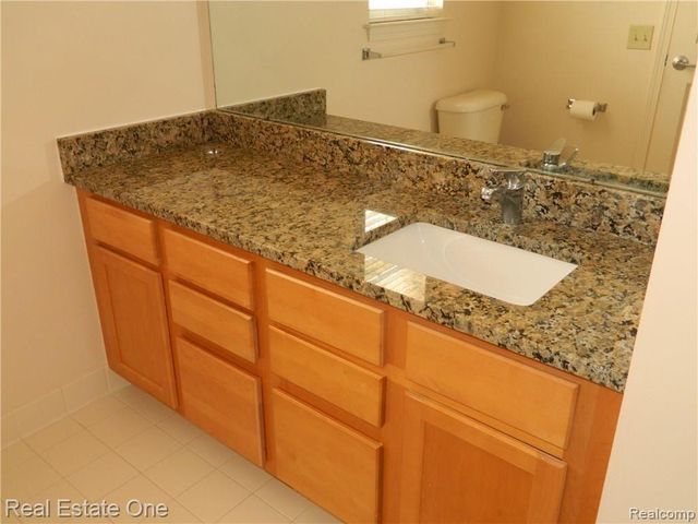 1079 Alameda Boulevard, Troy, MI 48085