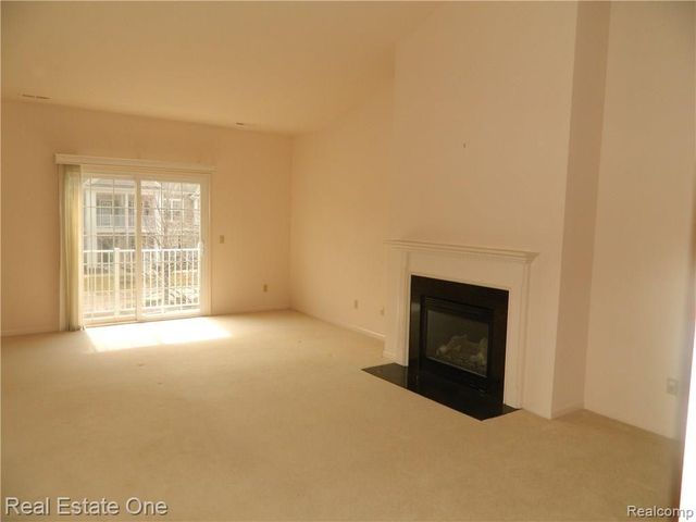 1079 Alameda Boulevard, Troy, MI 48085