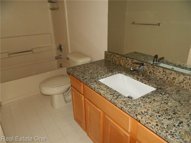 1079 Alameda Boulevard, Troy, MI 48085