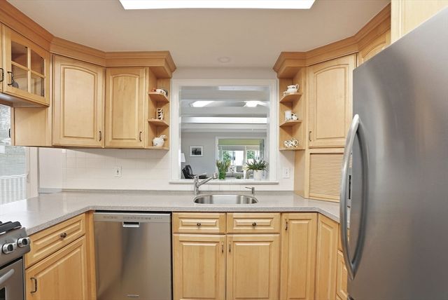 5 Progress St, Weymouth, MA 02188