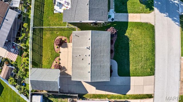 4019 Greenmeadows Drive, St Louis, MO 63123