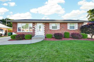 4019 Greenmeadows Drive, St Louis, MO 63123