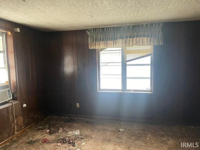 106 S Smith Street, Boswell, IN 47921