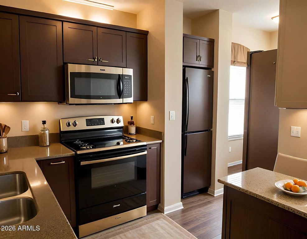 2725 E MINE CREEK Road 1013, Phoenix, AZ 85024