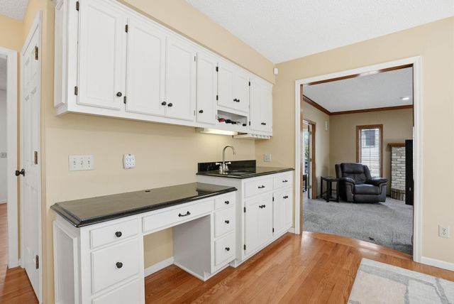 6624 129th Street W, Apple Valley, MN 55124