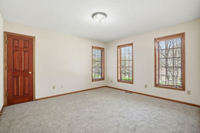 6624 129th Street W, Apple Valley, MN 55124