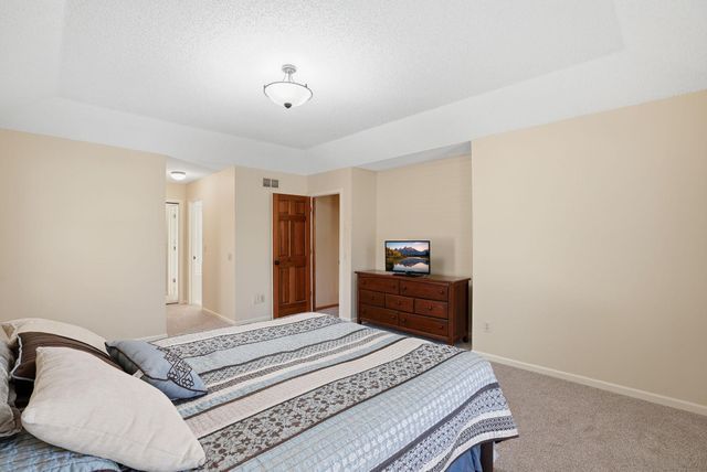 6624 129th Street W, Apple Valley, MN 55124