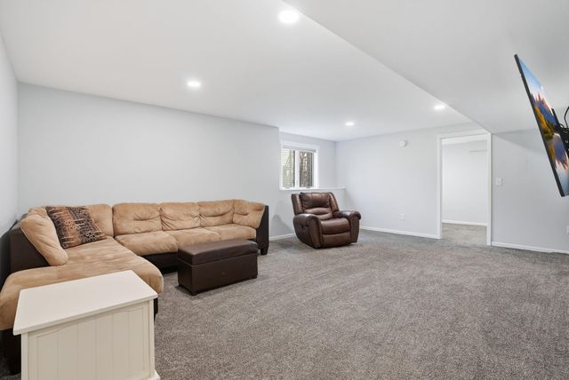 6624 129th Street W, Apple Valley, MN 55124