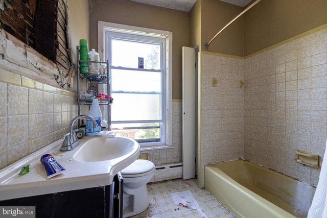 201 W BALTIMORE AVE, Clifton Heights, PA 19018