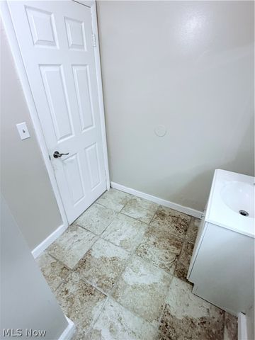 16406 Home Street, Maple Heights, OH 44137