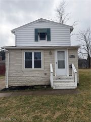 16406 Home Street, Maple Heights, OH 44137