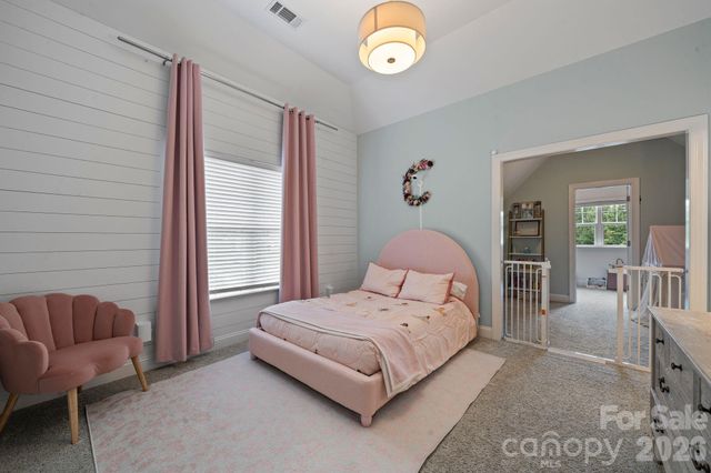 200 Seven Oaks Landing, Belmont, NC 28012