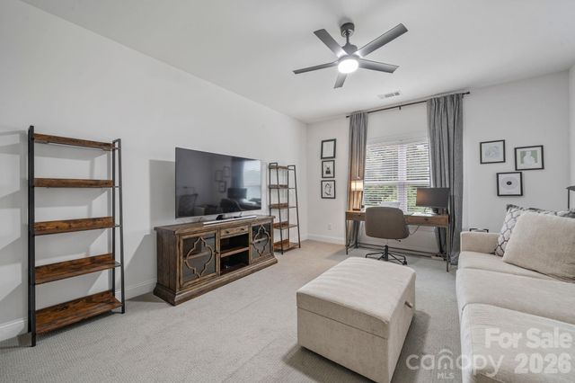 200 Seven Oaks Landing, Belmont, NC 28012