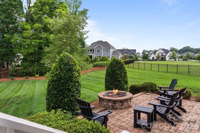 200 Seven Oaks Landing, Belmont, NC 28012