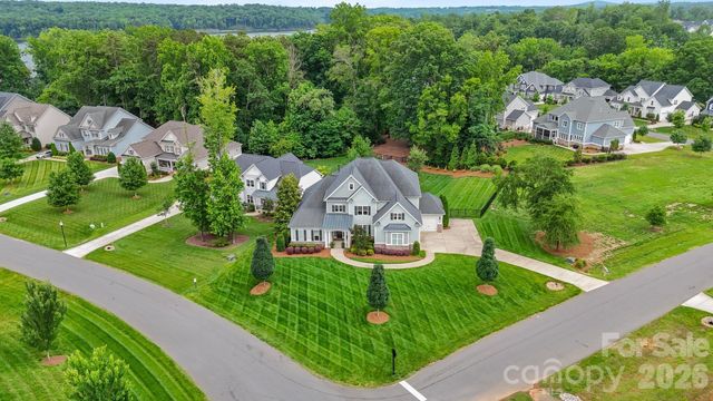 200 Seven Oaks Landing, Belmont, NC 28012