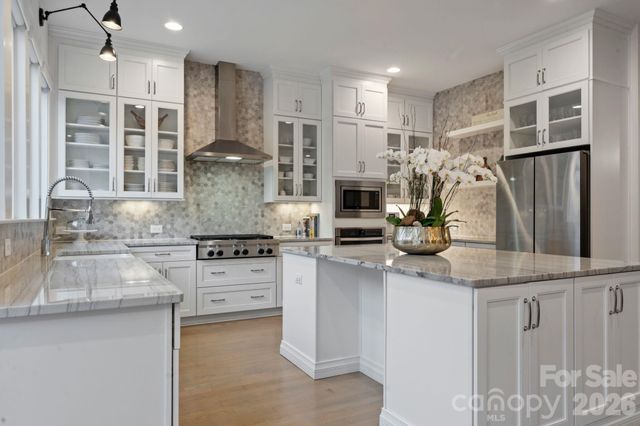 200 Seven Oaks Landing, Belmont, NC 28012