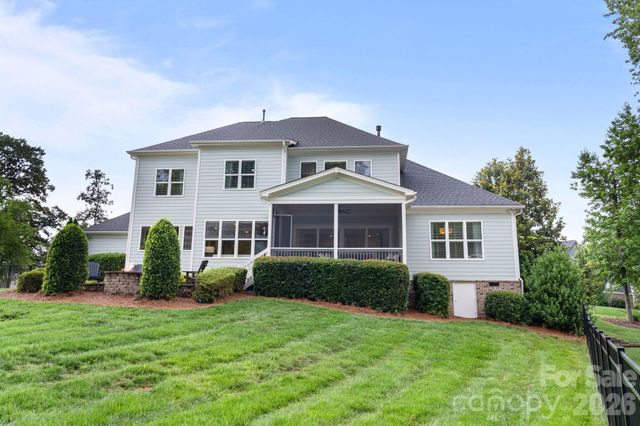 200 Seven Oaks Landing, Belmont, NC 28012