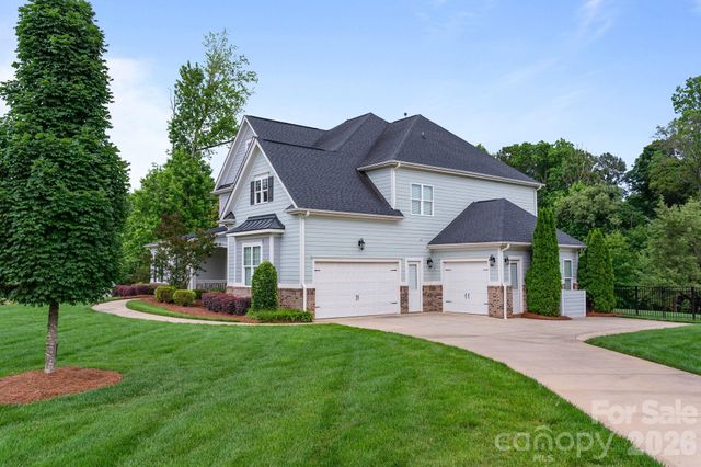 200 Seven Oaks Landing, Belmont, NC 28012