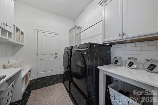 200 Seven Oaks Landing, Belmont, NC 28012