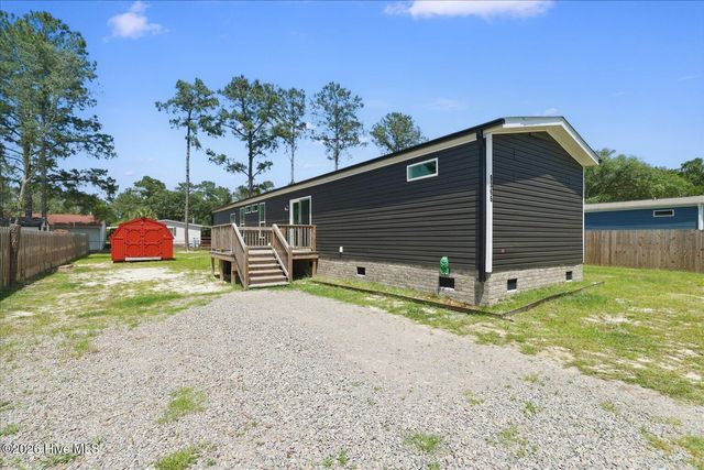 9366 Central Boulevard SE, Winnabow, NC 28479