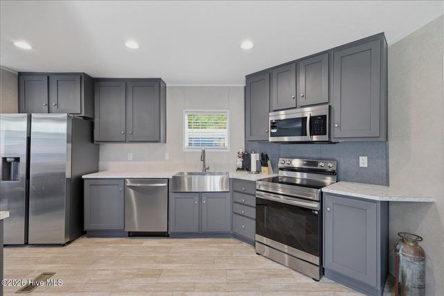 9366 Central Boulevard SE, Winnabow, NC 28479