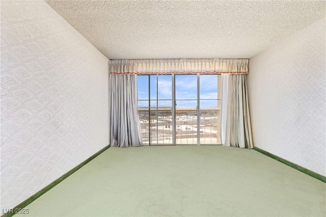 750 South Royal Crest Circle 353, Las Vegas, NV 89169