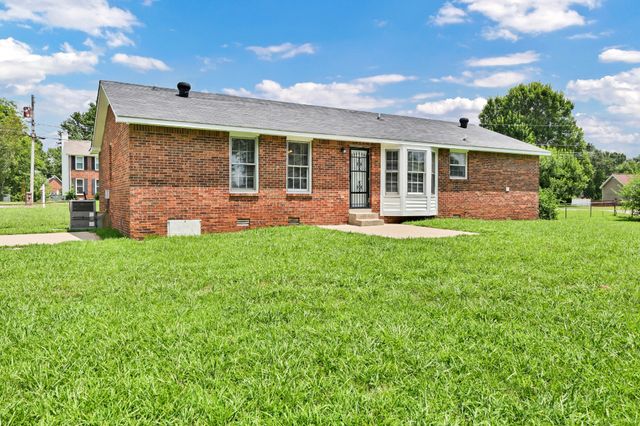 3416 Minor Dr, Clarksville, TN 37042