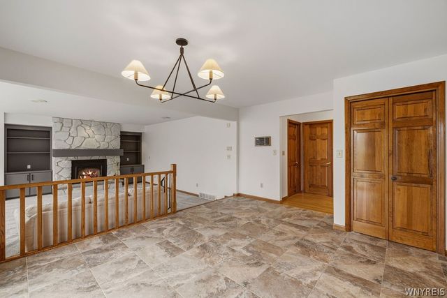 165 Spicer Creek Run, Grand Island, NY 14072
