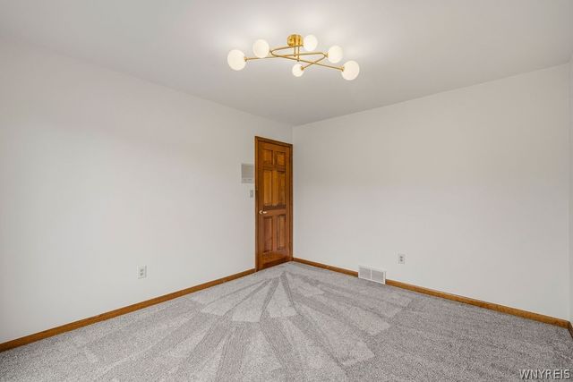 165 Spicer Creek Run, Grand Island, NY 14072