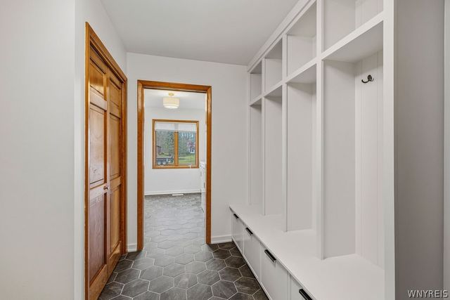 165 Spicer Creek Run, Grand Island, NY 14072
