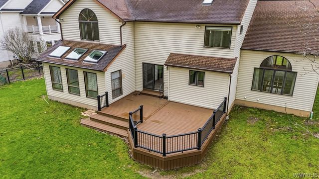 165 Spicer Creek Run, Grand Island, NY 14072