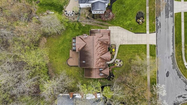 165 Spicer Creek Run, Grand Island, NY 14072