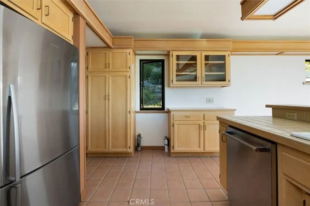 957 Skyline Drive, San Luis Obispo, CA 93405