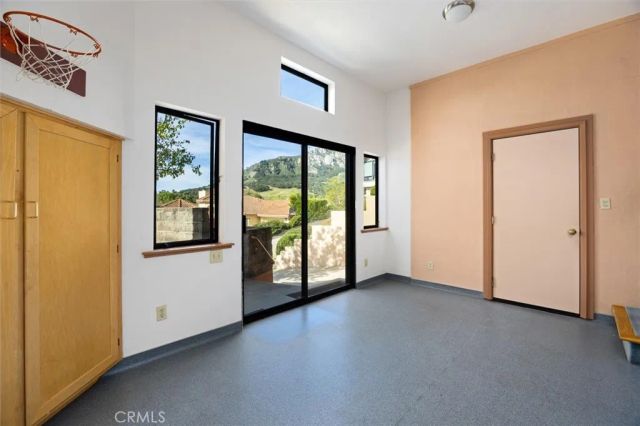 957 Skyline Drive, San Luis Obispo, CA 93405