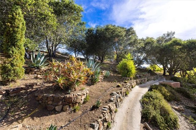 957 Skyline Drive, San Luis Obispo, CA 93405