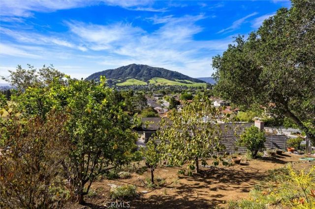 957 Skyline Drive, San Luis Obispo, CA 93405