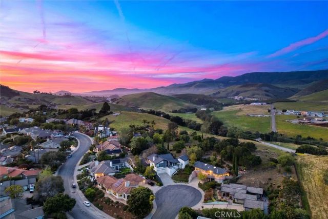 957 Skyline Drive, San Luis Obispo, CA 93405
