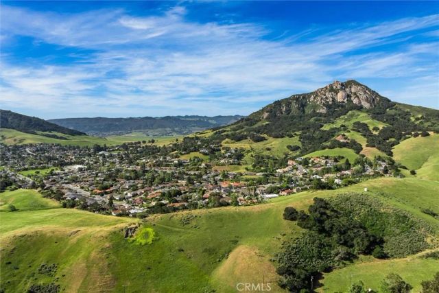 957 Skyline Drive, San Luis Obispo, CA 93405