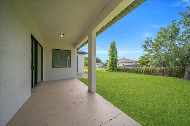 3509 38TH ST SW, Lehigh Acres, FL 33976