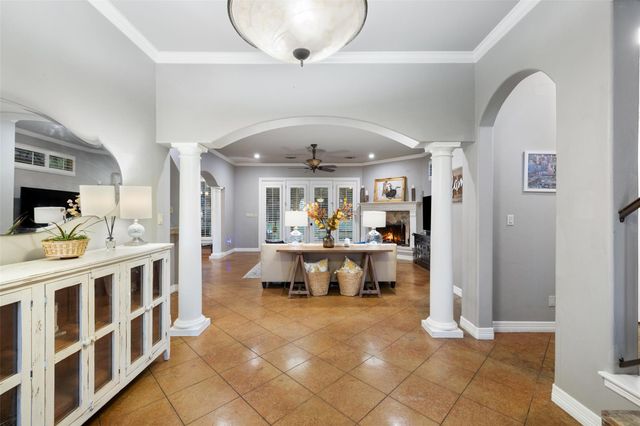 911 Ottawa DR, Austin, TX 78733