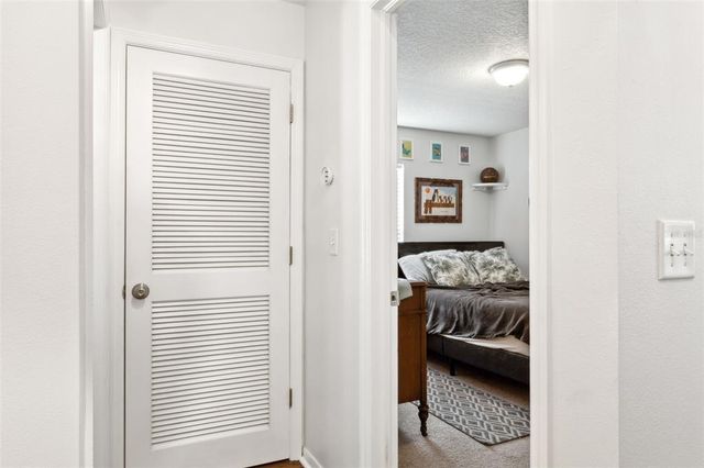 1050 22ND AVENUE N, St Petersburg, FL 33704