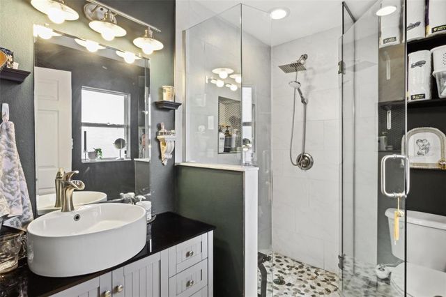 1050 22ND AVENUE N, St Petersburg, FL 33704