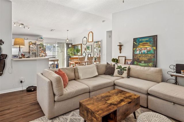 1050 22ND AVENUE N, St Petersburg, FL 33704